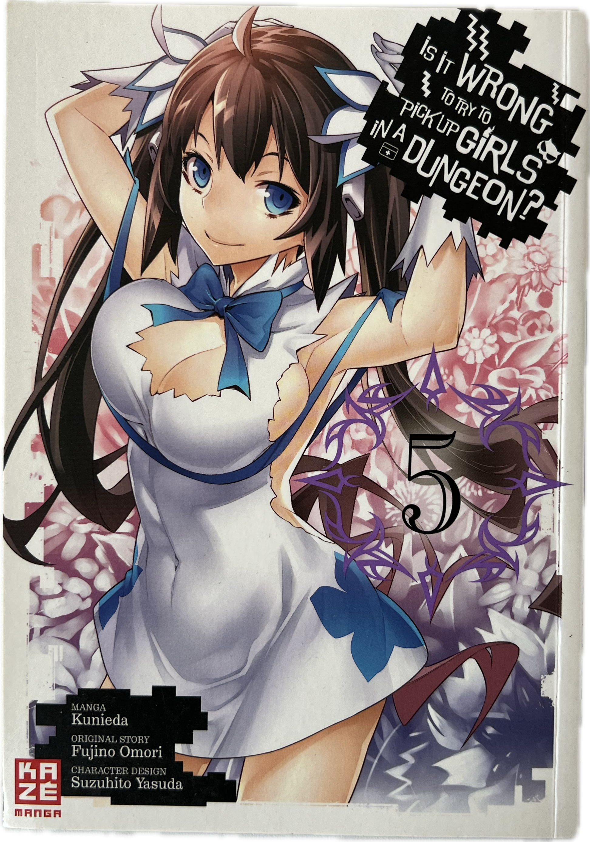 Is it wrong to try to pick up Girls in a Dungeon? 05