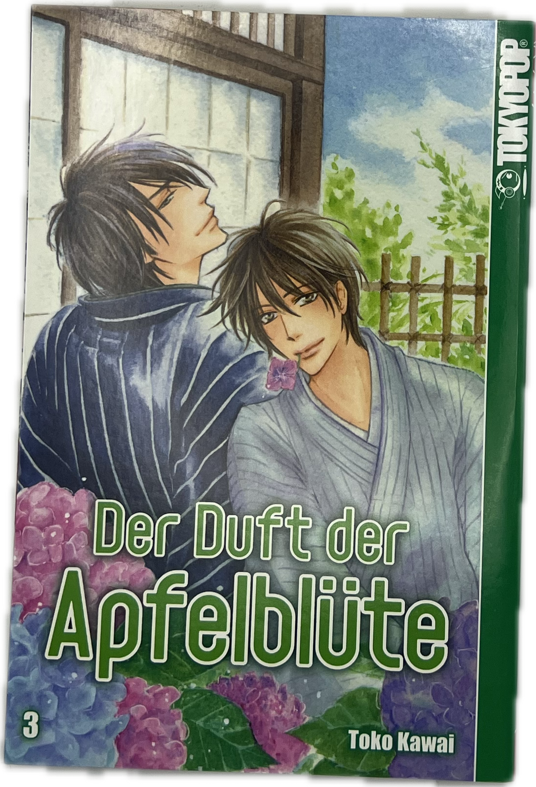 The scent of apple blossom 03